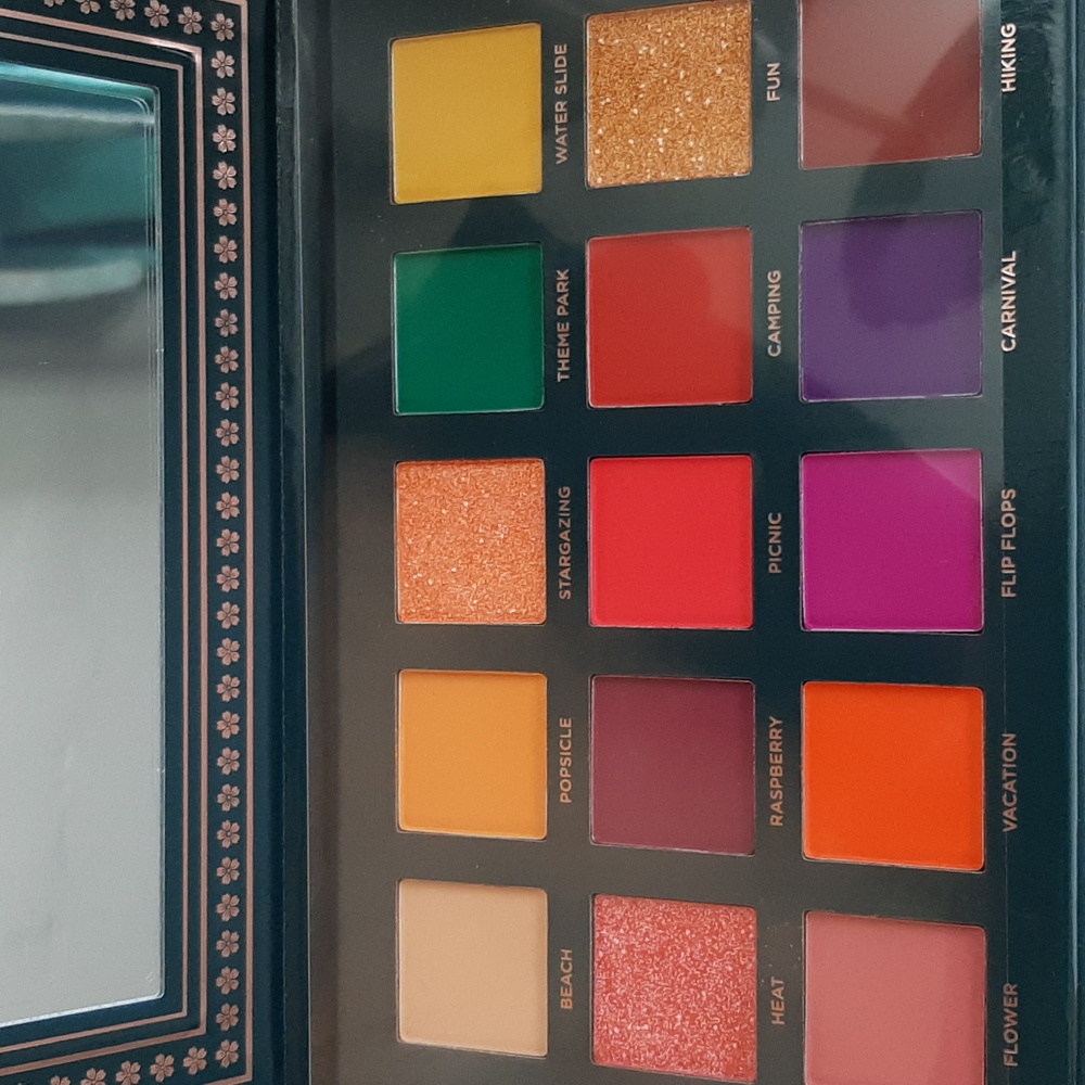 Ace Beaute Nostalgia palette NIB
